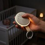 sleepi™ Beyaz Gürültü Makinesi – Pışpışlı, Ninnili, Gece Işıklı Uyku Arkadaşı